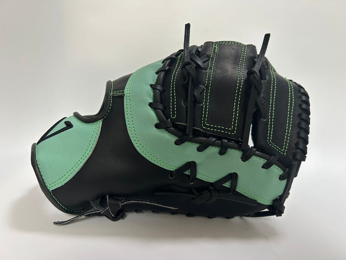 Vanquish Mint/Black 1B glove